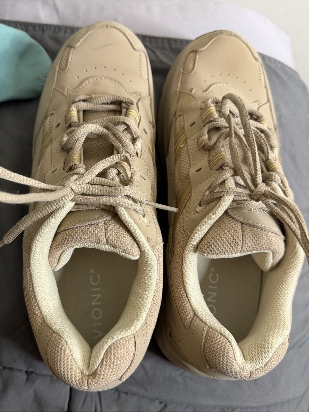 Vionic walker classic sneakers - Picture 4 of 9